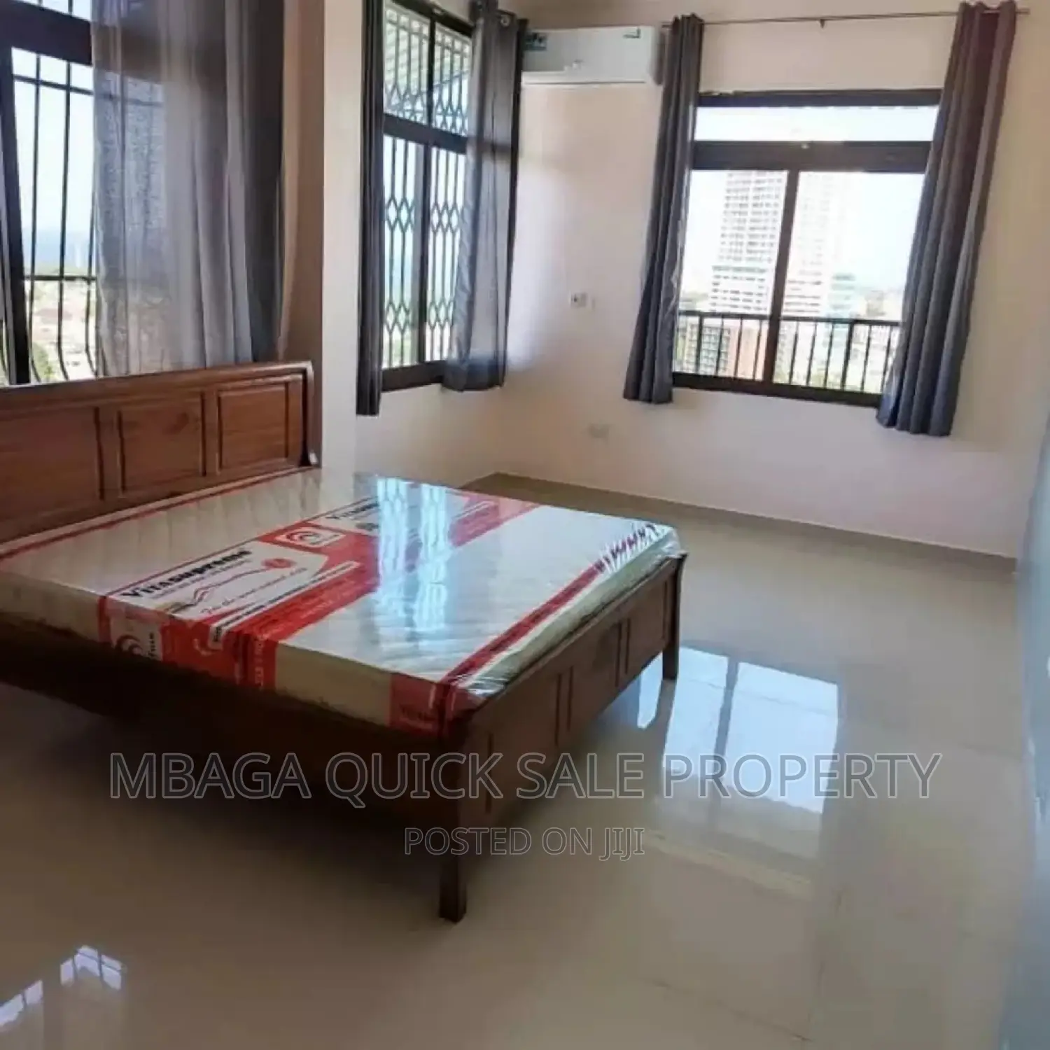 4bdrm Penthouse in Upanga for sale in Upanga West