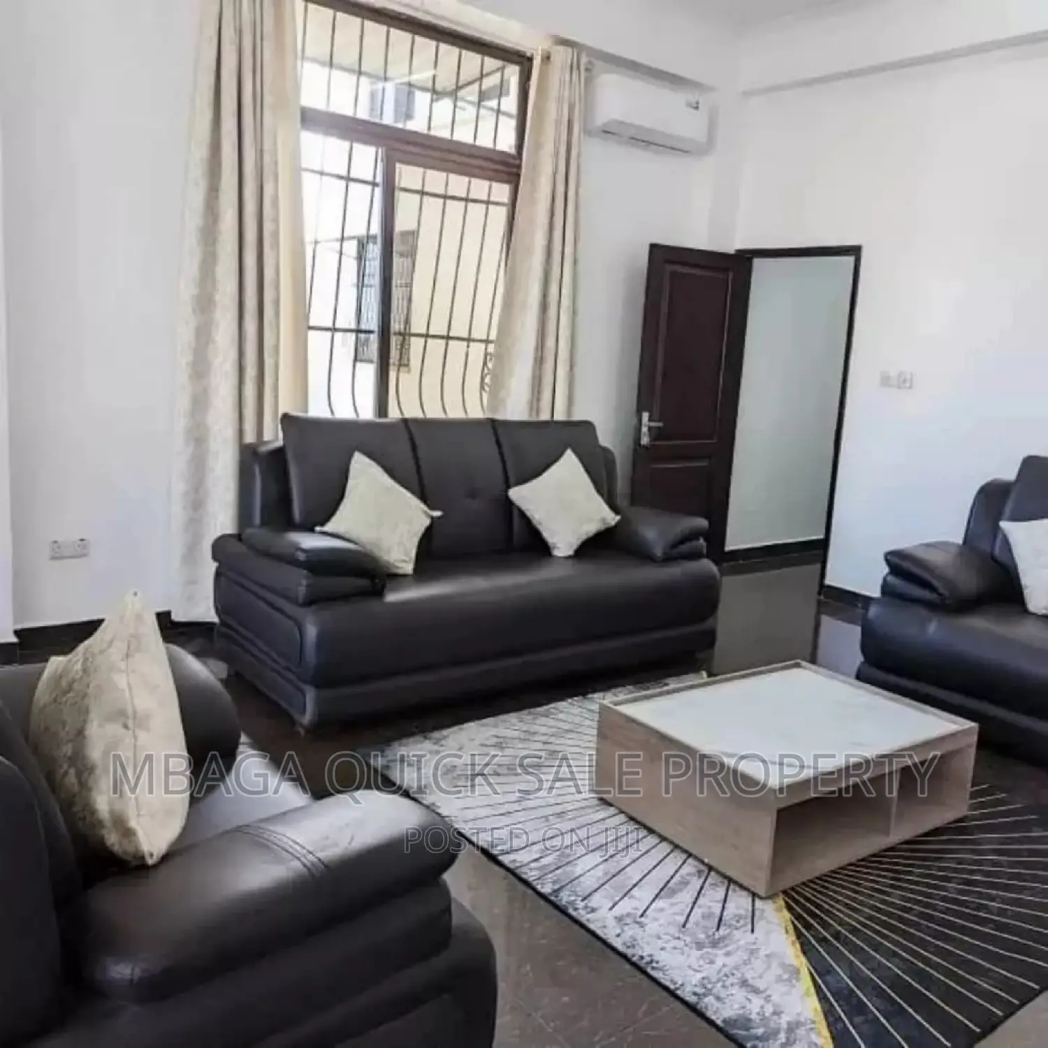 4bdrm Penthouse in Upanga for sale in Upanga West