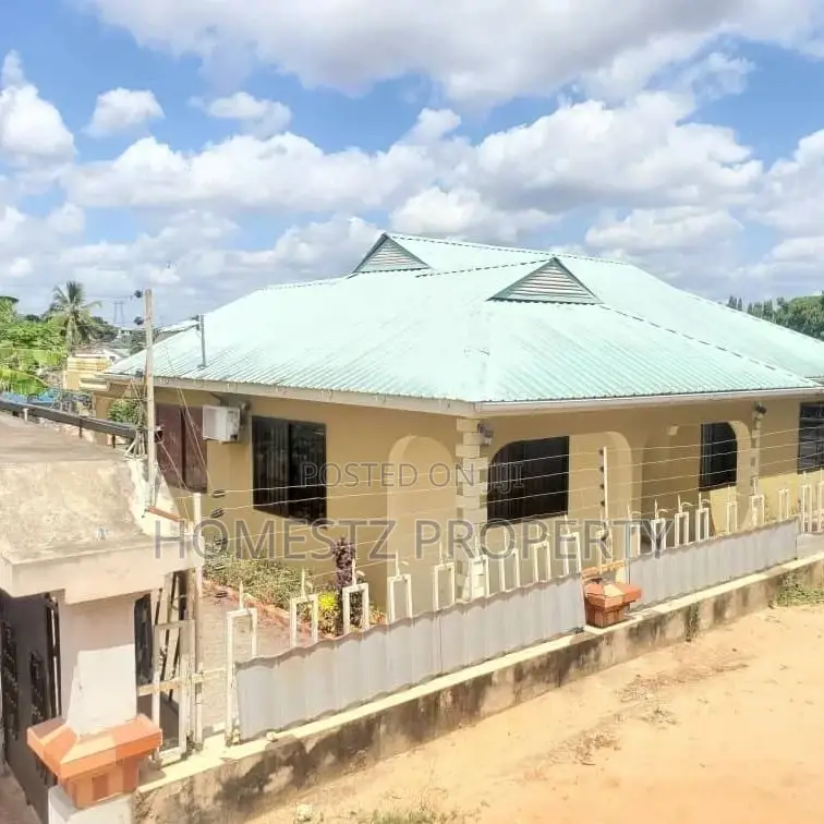4bdrm House in Mbezi Mwisho, Kinondoni for sale in Kinondoni