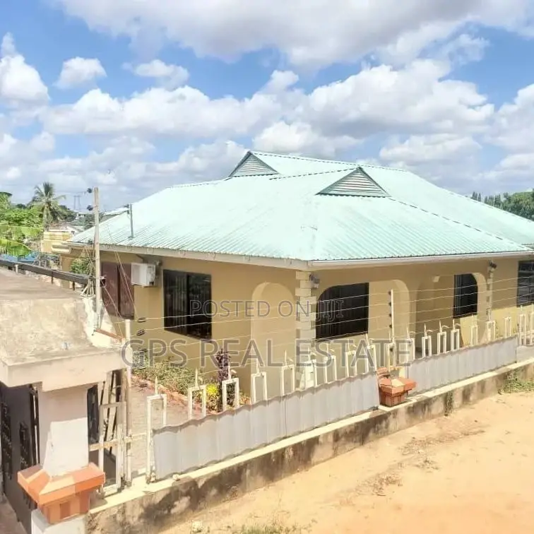 4bdrm House in Mbezi Mwisho, Kinondoni for sale in Kinondoni
