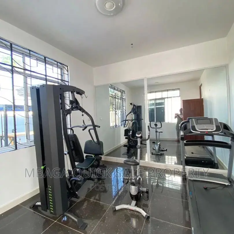 5bdrm House in Mbweni for rent in Mbweni