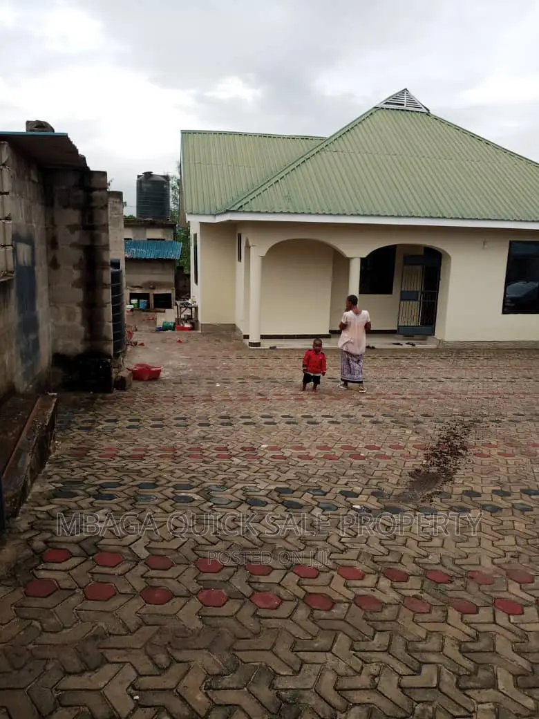 3bdrm House in Madale, Mbezi Beach for sale in Mbezi Beach