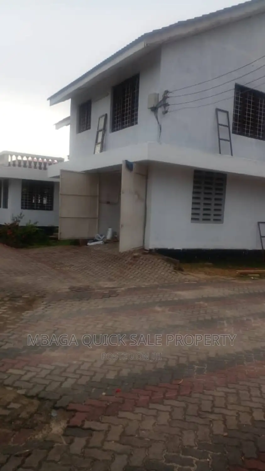 6bdrm House in Regent Estate, Mikocheni for rent in Mikocheni