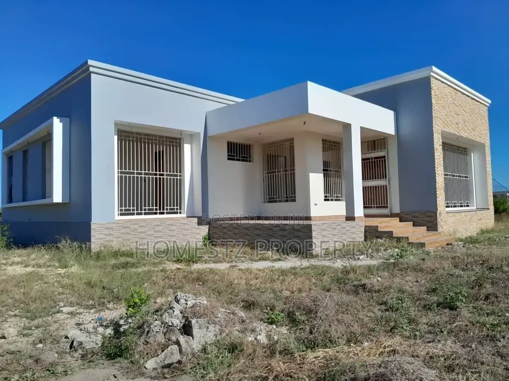 4bdrm House in Mbweni Mpiji, Kinondoni for sale in Kinondoni