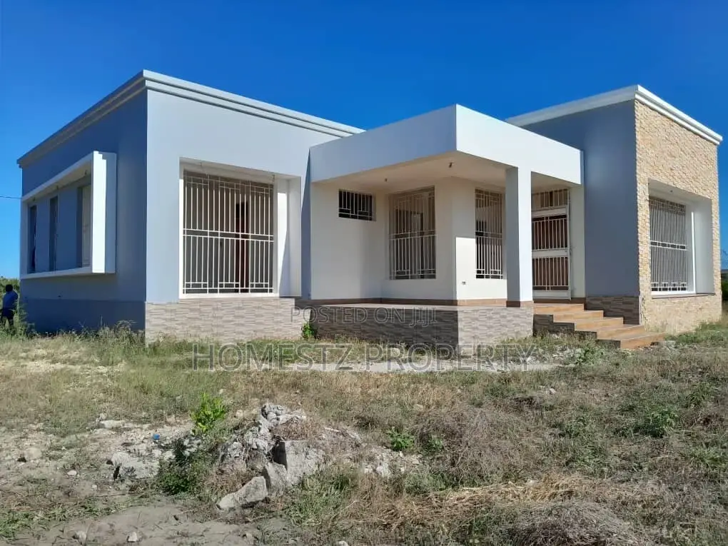 4bdrm House in Mbweni Mpiji, Kinondoni for sale in Kinondoni