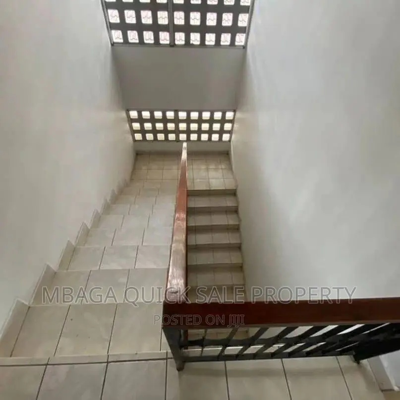 5bdrm House in Mikocheni for sale in Mikocheni