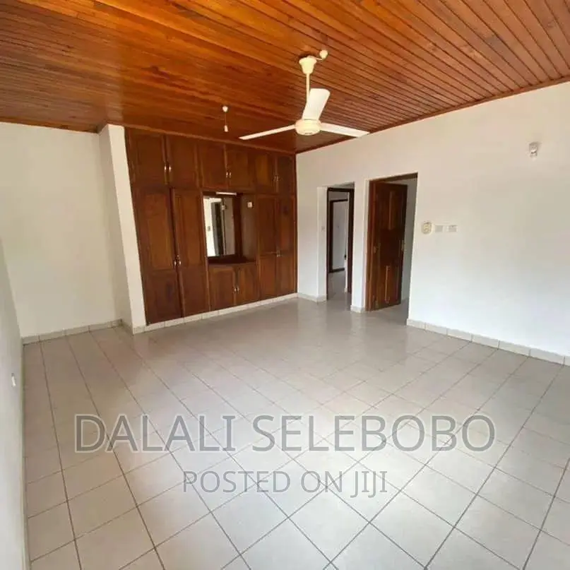 4bdrm Block of Flats in Mikocheni B for sale in Mikocheni