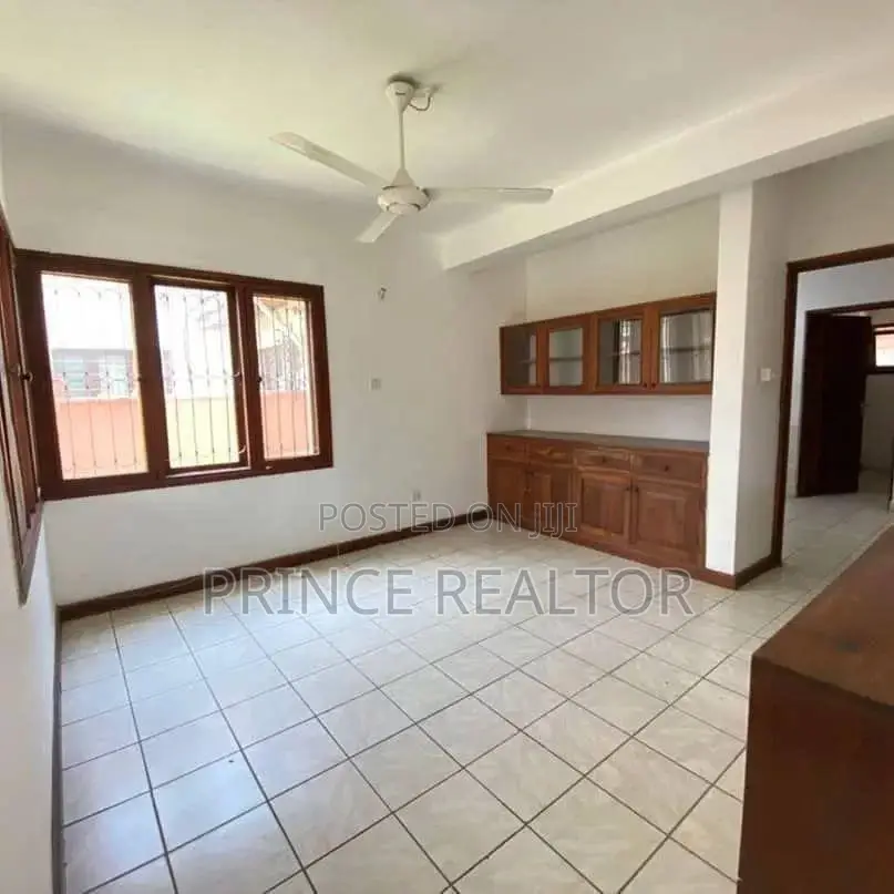 5bdrm House in Mikocheni Kwa, Kinondoni for sale in Kinondoni
