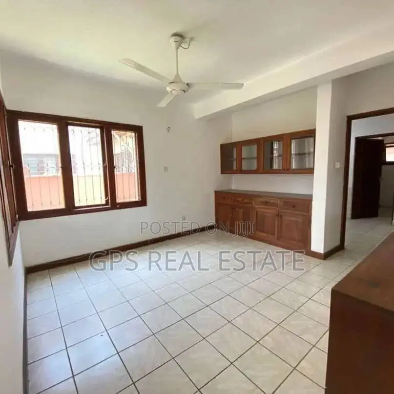 5bdrm House in Mikocheni Kwa, Kinondoni for sale in Kinondoni