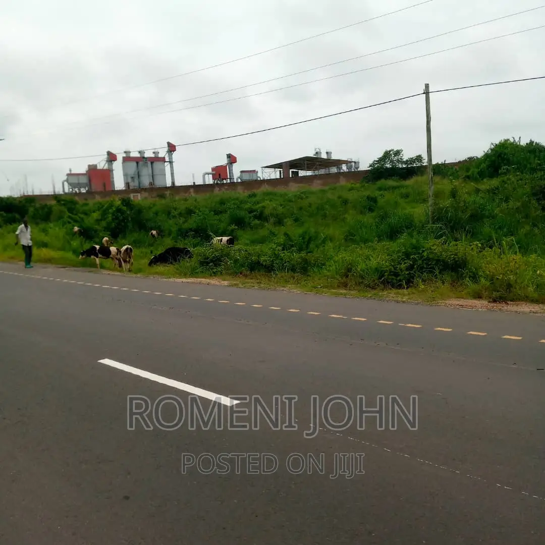 Eneo Hk 6 La Viwanda Linauzwa Ml 700 Kibaha Misugusugu. in Ilala