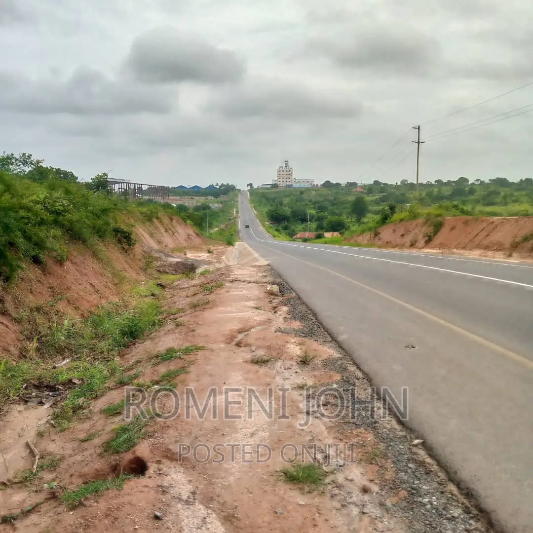 Eneo Hk 6 La Viwanda Linauzwa Ml 700 Kibaha Misugusugu. in Ilala