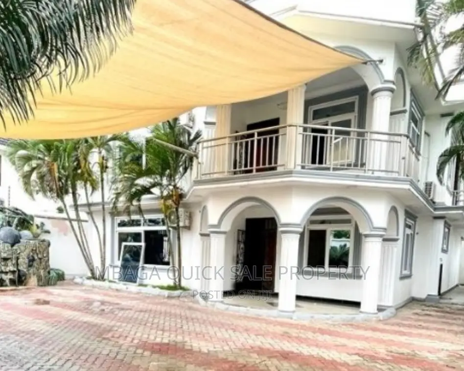 Furnished 4bdrm House in Msasani Beach for rent in Msasani