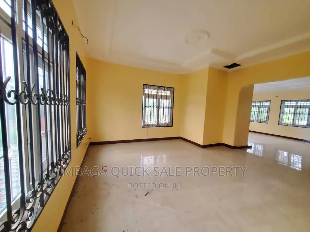 5bdrm House in Madale, Bunju for sale in Bunju