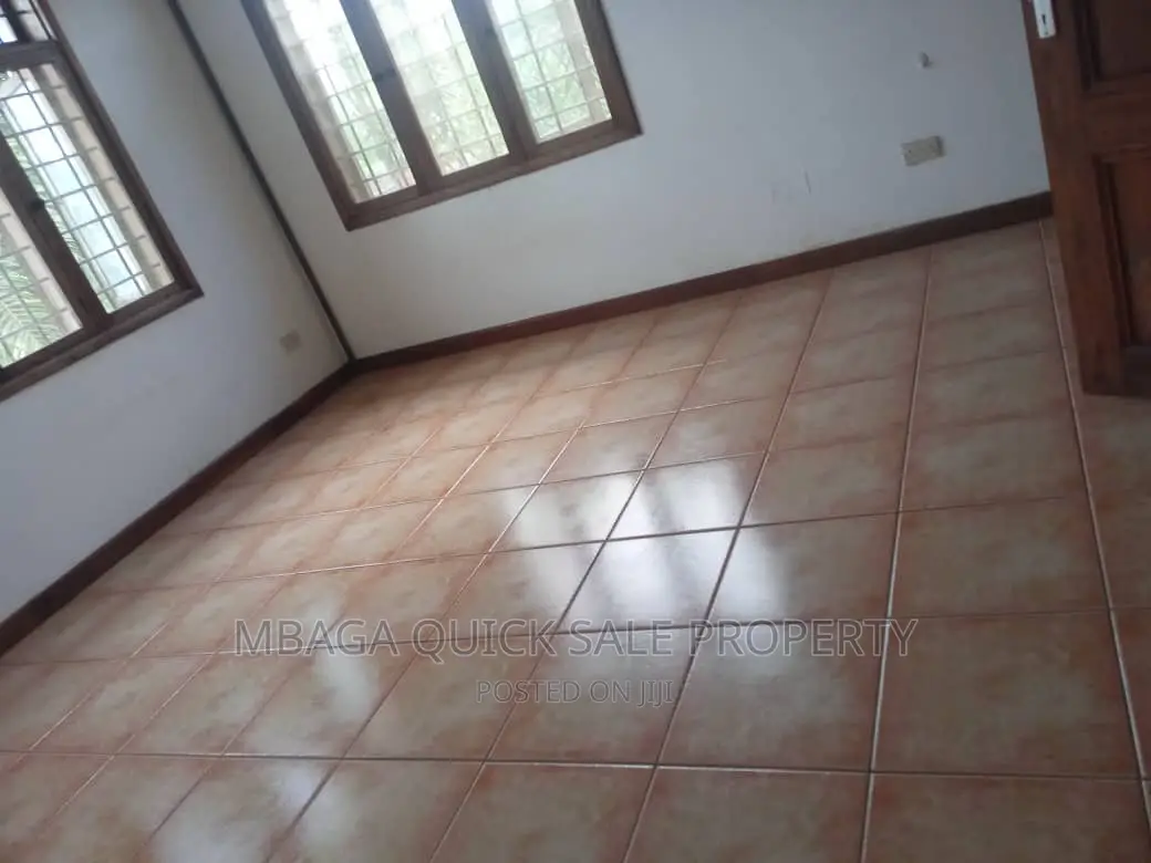 3bdrm Apartment in Mbezi Beach Shoppers for rent in Mbezi Beach