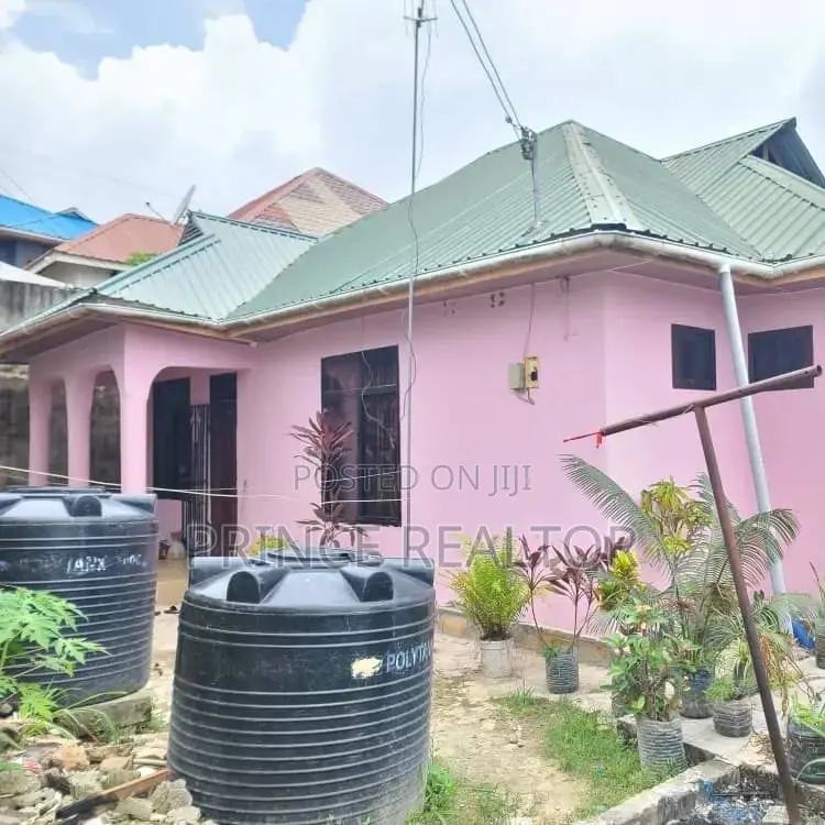 3bdrm House in Kimara Temboni, Kinondoni for sale in Kinondoni