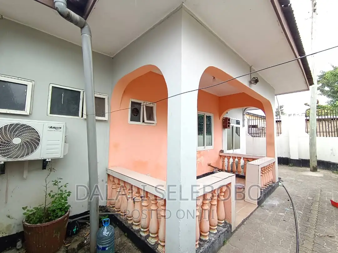 3bdrm Mansion in Kimara Temboni for rent in Kimara