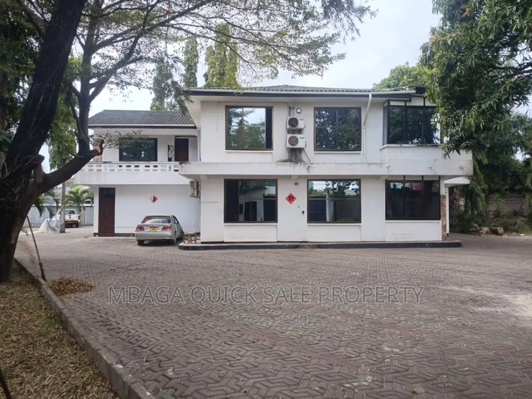 14bdrm House in Mikocheni for sale in Mikocheni
