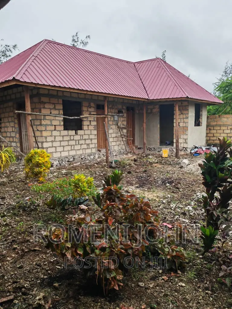 11 BDRM Gest Hs Inauzwa Ml 200zanzibar Unguja. in Ukonga