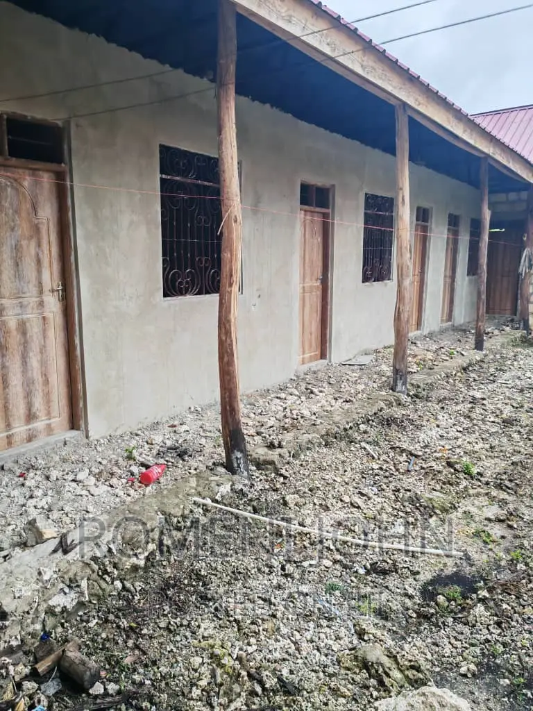 11 BDRM Gest Hs Inauzwa Ml 200zanzibar Unguja. in Ukonga