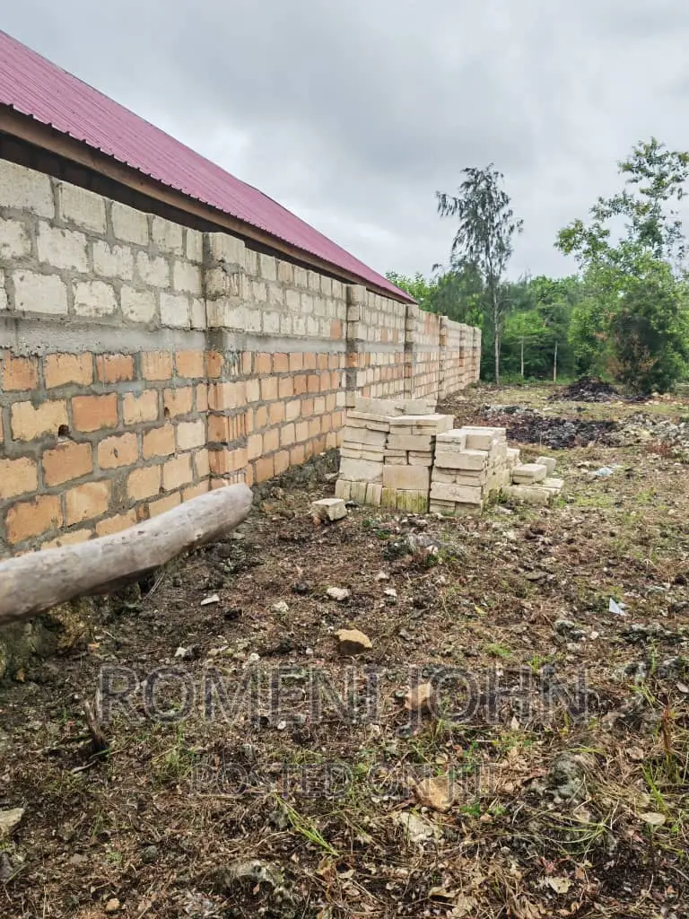 11 BDRM Gest Hs Inauzwa Ml 200zanzibar Unguja. in Ukonga