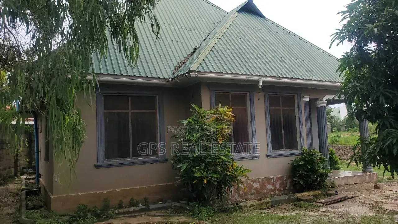 3bdrm House in Madale Mivumoni, Kinondoni for sale in Kinondoni