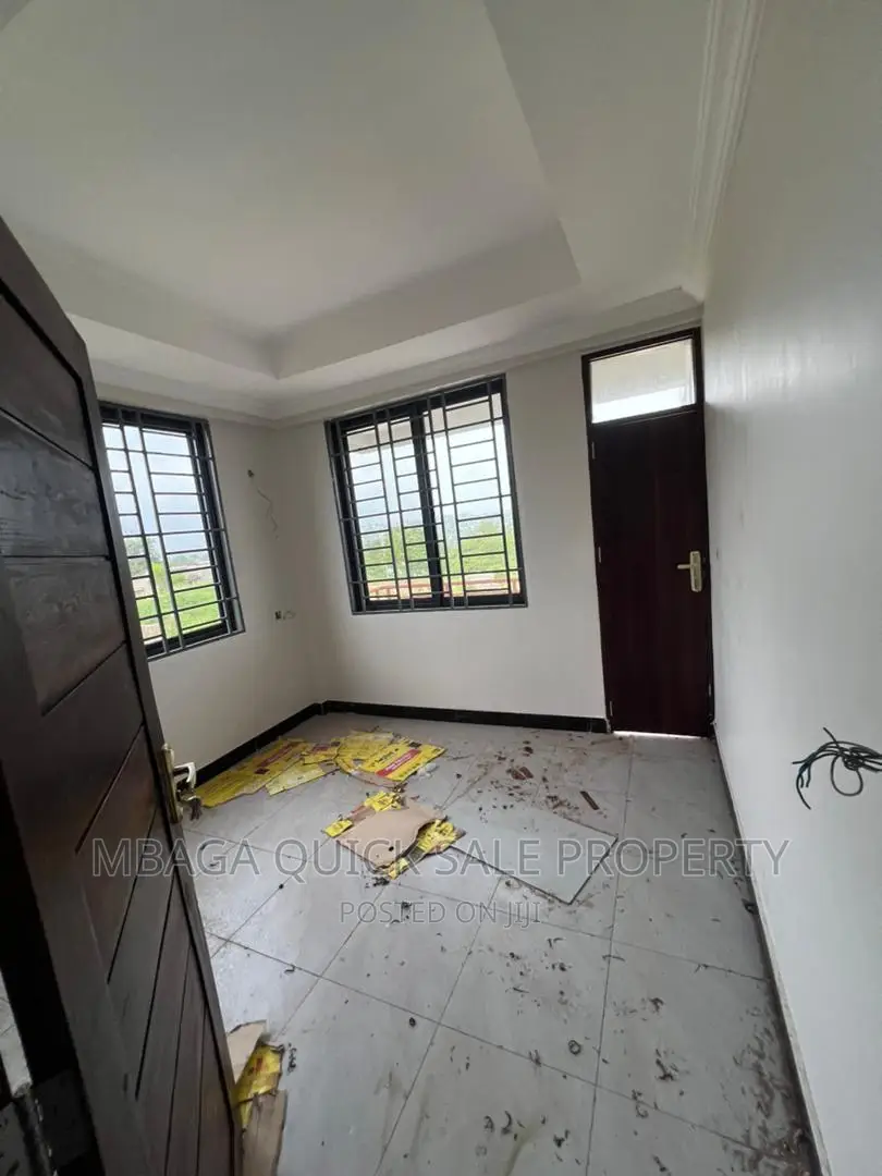 3bdrm Apartment in Makongo Ccm, Sinza for rent in Sinza