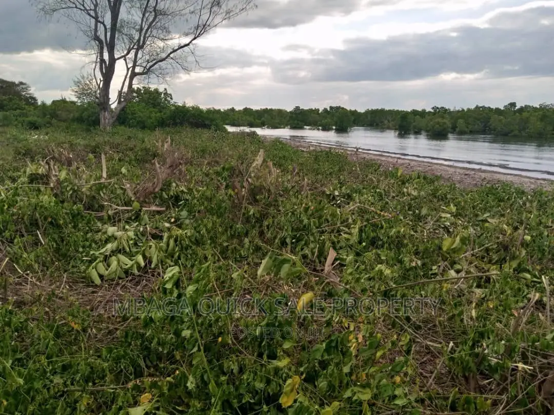 Big Plot for Sale at Bagamoyo Kaole in Kiromo