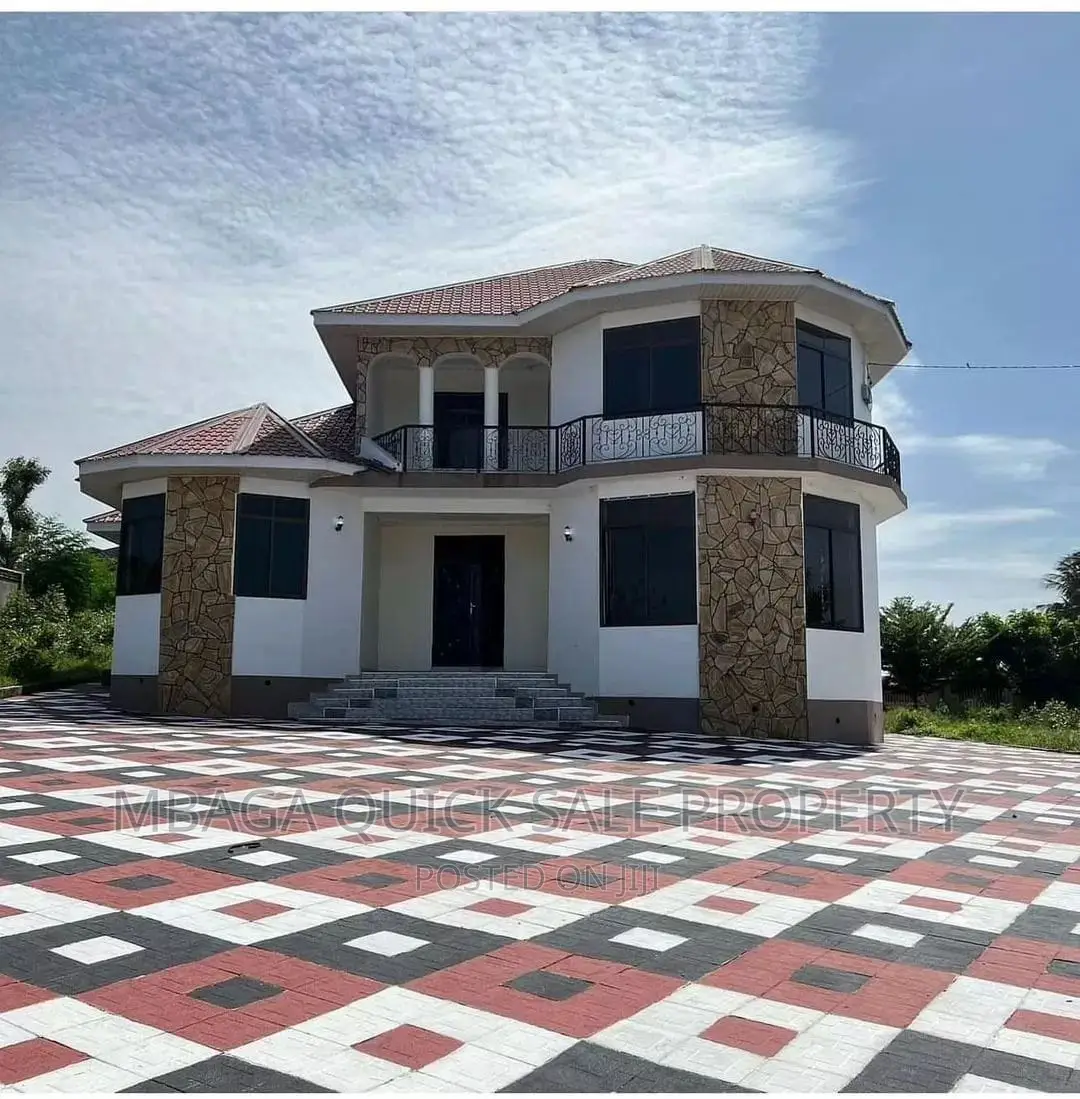 5bdrm Apartment in Salasala, Mbezi for rent in Mbezi