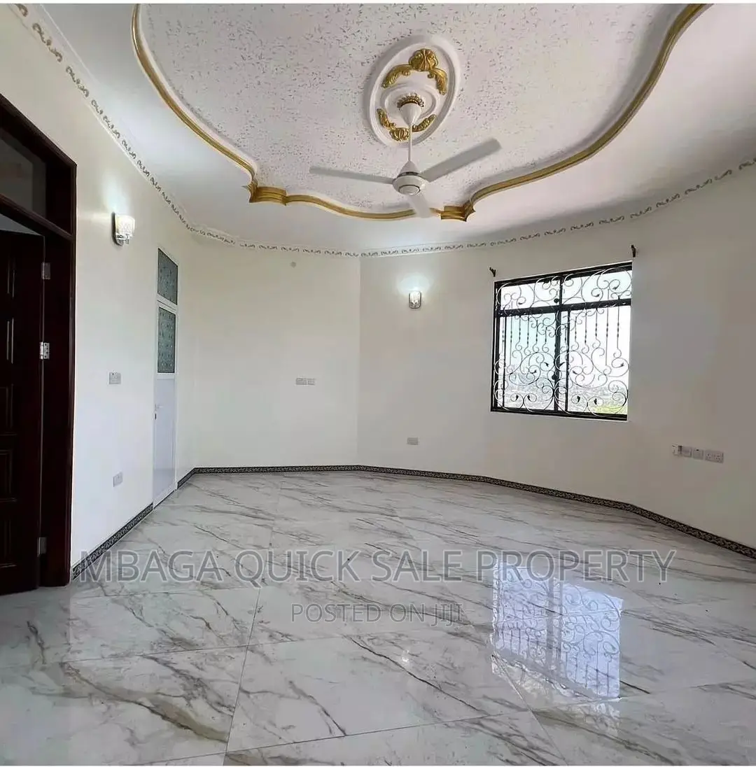5bdrm Apartment in Salasala, Mbezi for rent in Mbezi