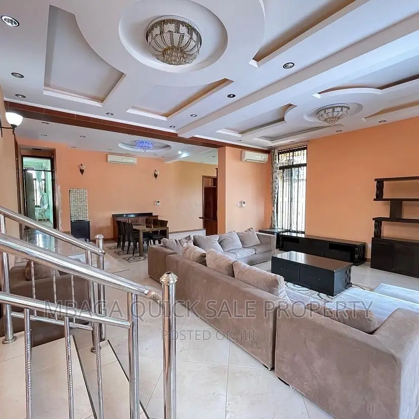5bdrm House in Boko Magengeni, Bunju for rent in Bunju
