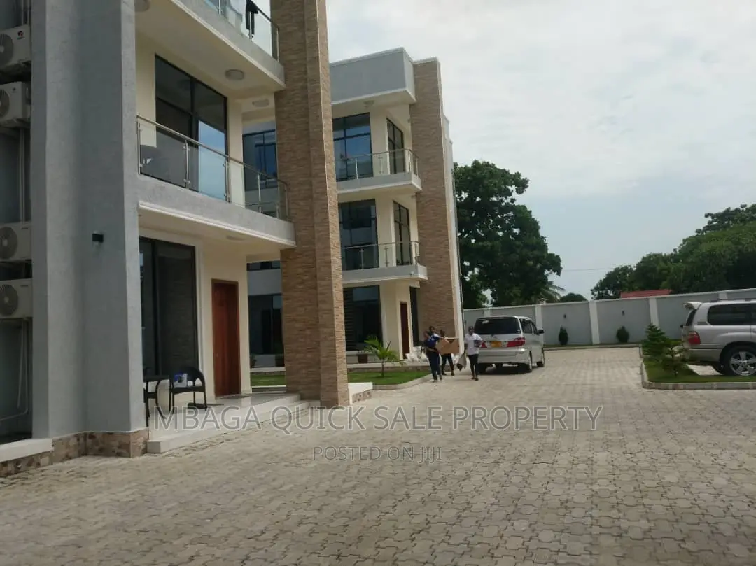 Furnished 1bdrm Apartment in Oyster Bay for rent in Oyster Bay
