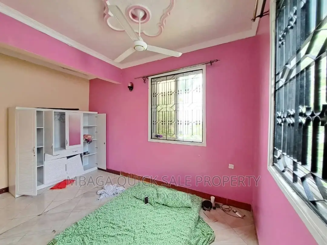 3bdrm House in Goba Lastanza for sale in Goba