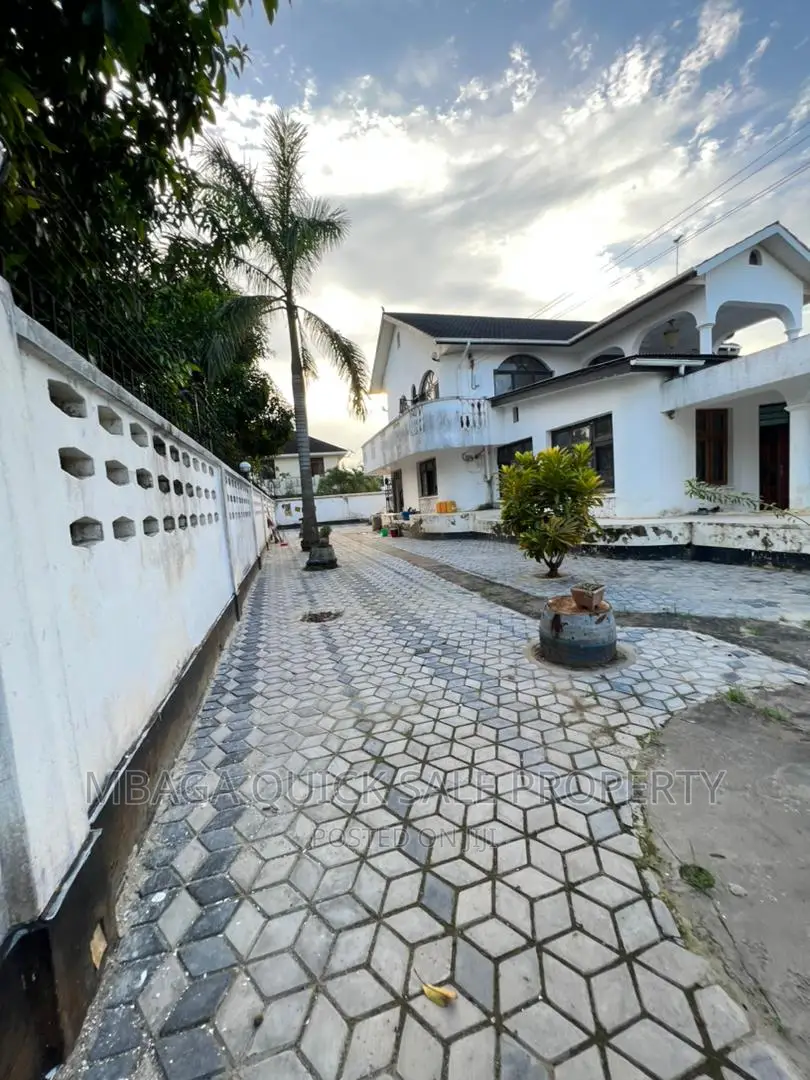 5bdrm House in Mbezi Beach for rent in Mbezi Beach