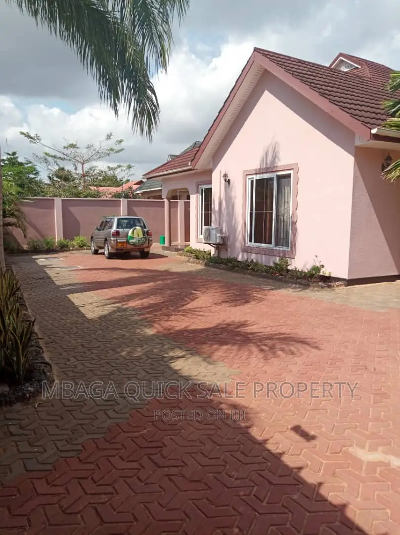 4bdrm House in Salasala Mwanzo, Mbezi for sale in Mbezi