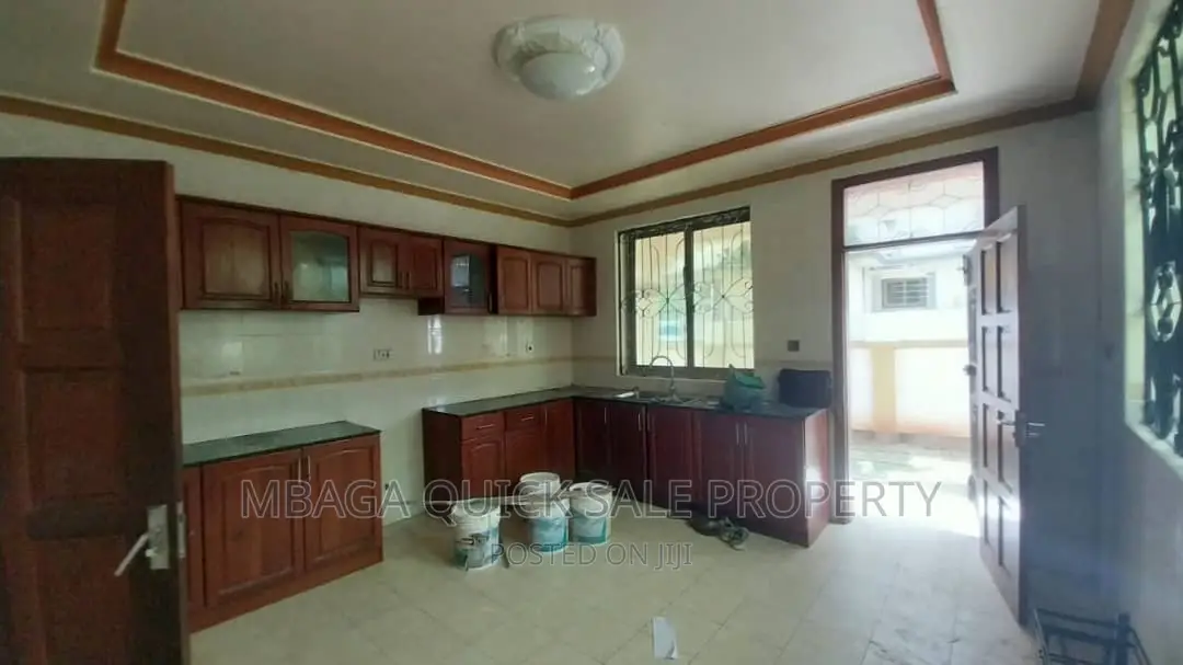 Furnished 4bdrm House in Mbezi Beach Rain Bow for rent in Mbezi Beach