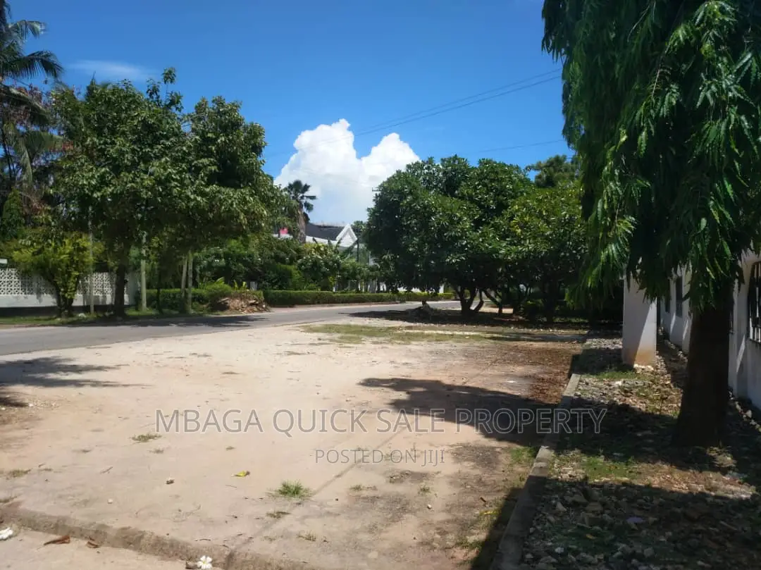 10bdrm House in Masaki for rent in Masaki