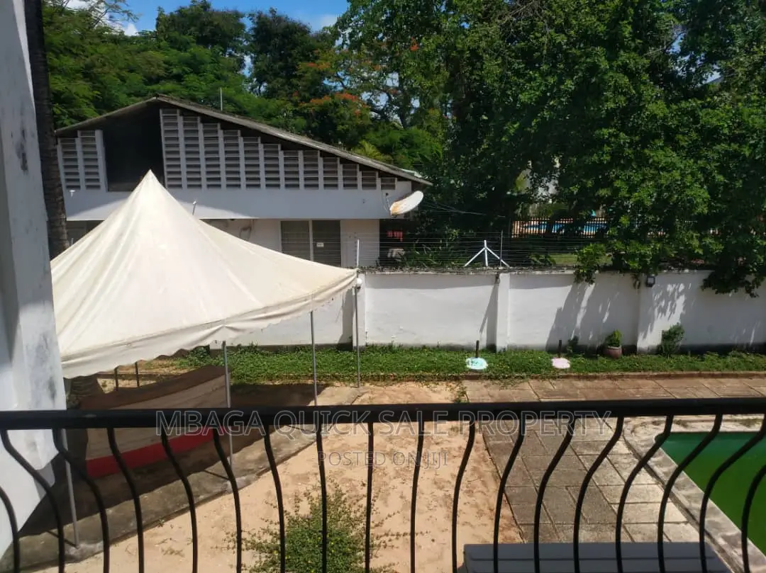 10bdrm House in Masaki for rent in Masaki