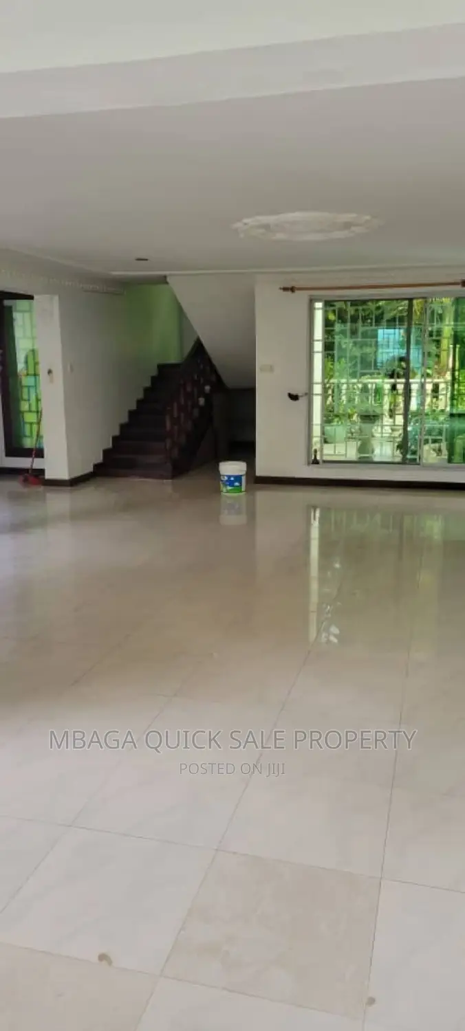 7bdrm House in Masaki  Slip Way for rent in Masaki