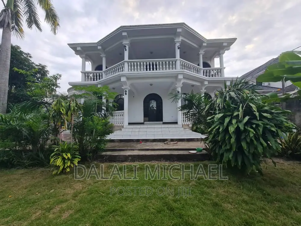 4bdrm House in Mbezibeach for sale in Mbezi Beach