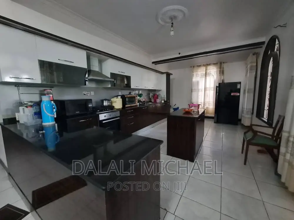 4bdrm House in Mbezibeach for sale in Mbezi Beach