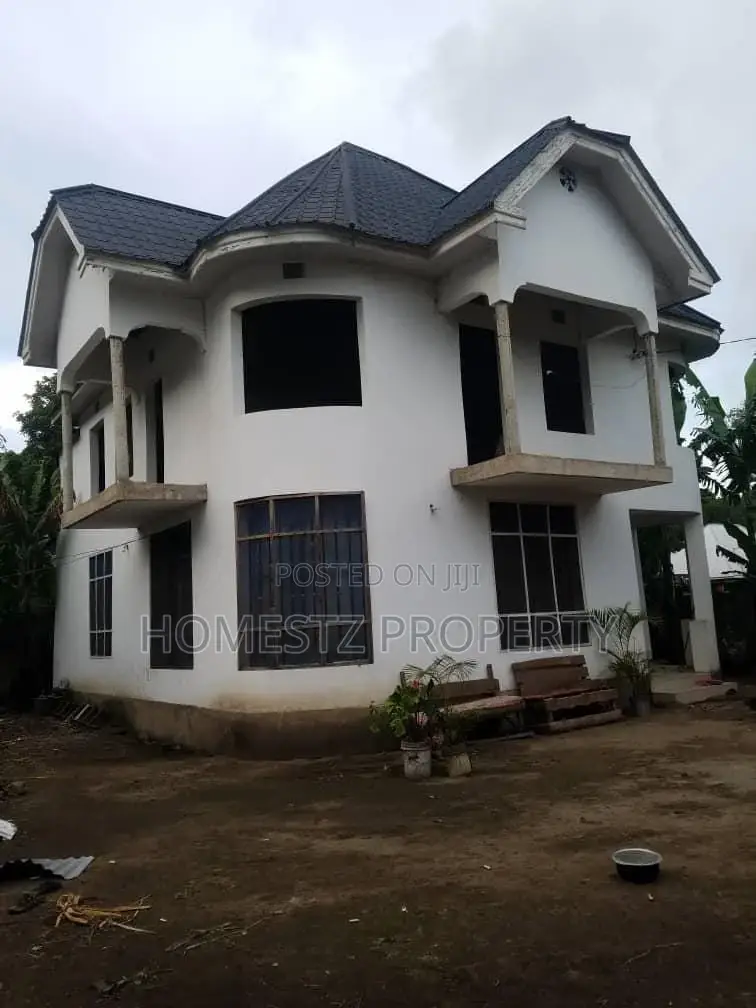 4bdrm House in Usa River  Momela, Arusha for sale in Arusha