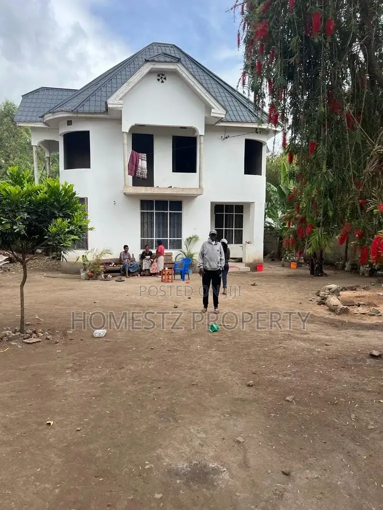 4bdrm House in Usa River  Momela, Arusha for sale in Arusha