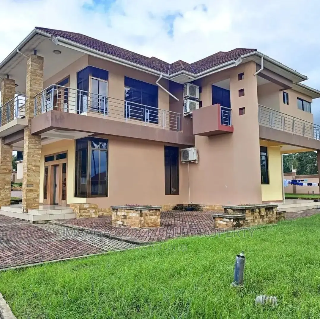 7bdrm House in Mbweni for rent in Mbweni