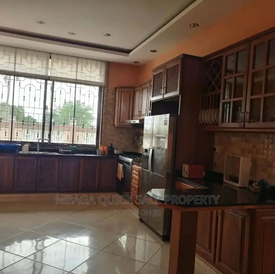 7bdrm House in Mbweni for rent in Mbweni