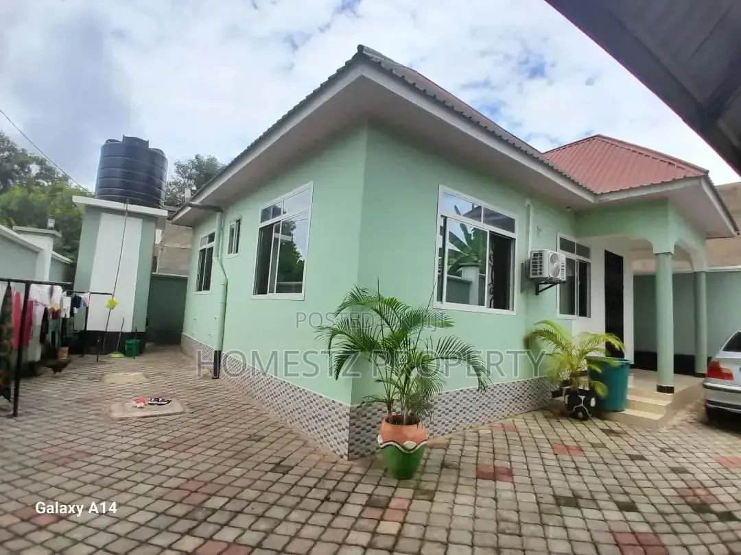 3bdrm House in Mbezi Msumi, Kinondoni for sale in Kinondoni