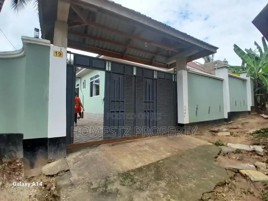 3bdrm House in Mbezi Msumi, Kinondoni for sale in Kinondoni