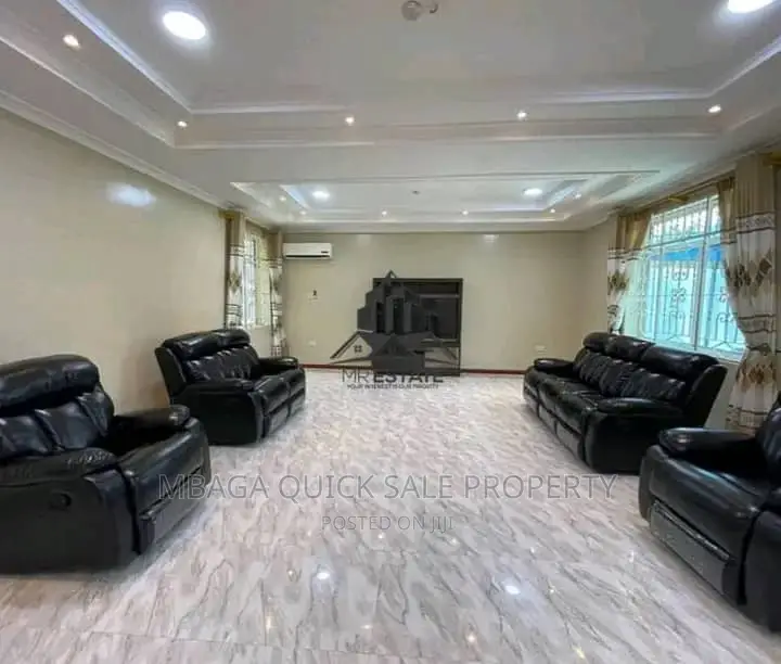 5bdrm House in Msasani  Peninsula for sale in Msasani