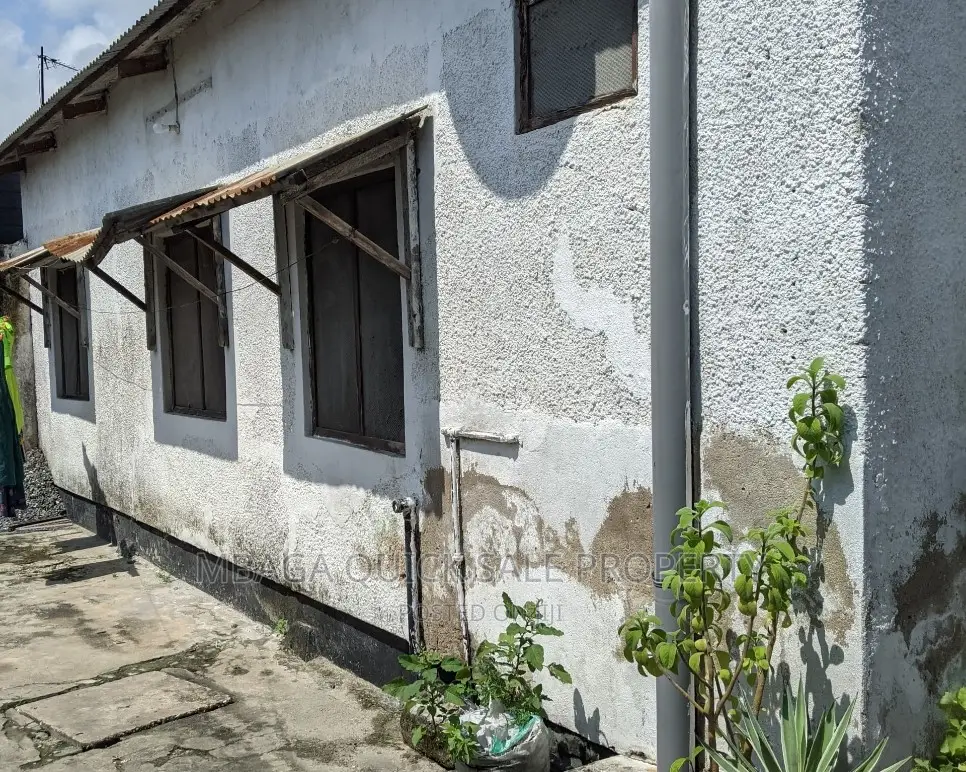 4bdrm House in Mwenge Itv, Sinza for sale in Sinza