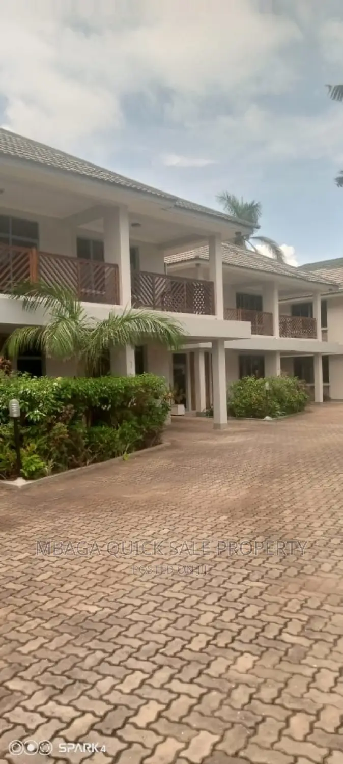 Furnished 3bdrm Villa in Masaki for rent in Masaki