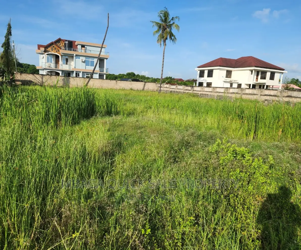 Plot for Sale at Ununio 1800sqm TSH 250mil in Kunduchi